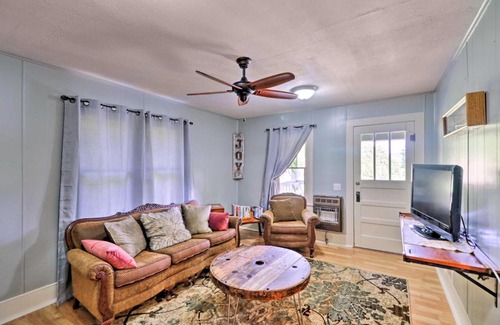 Mountain View House | Cozy Cottage 7 Mi to Blanchard Springs Cavern