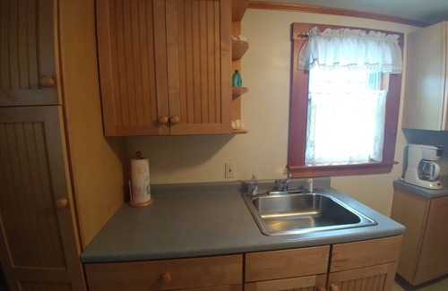 Ogunquit Cabin | Cozy Cottage At Footbridge Beach - Great Fall and Spring Rates