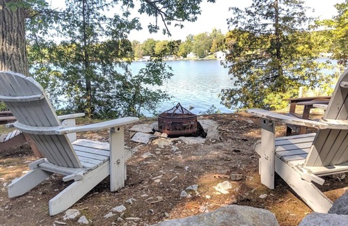 Newboro Cottage | Cozy Cottage available on quiet island surrounded by beautiful lake & fishing!