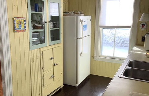 York Beach House | Cozy Cottage by the Sea - Y67 Classic New England cottage close to the beach
