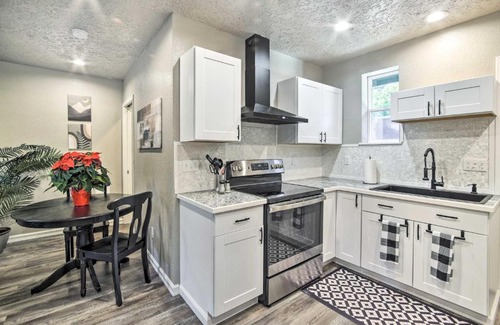 Florence House | Cozy Cottage Centrally Located in Florence!