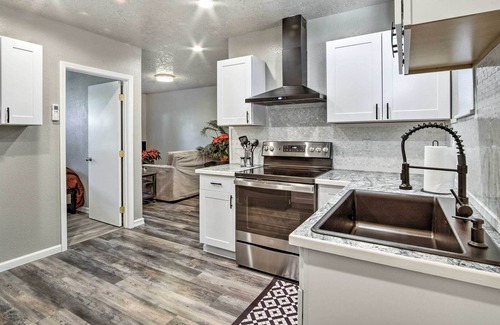 Florence Cottage | Cozy Cottage Centrally Located in Florence!