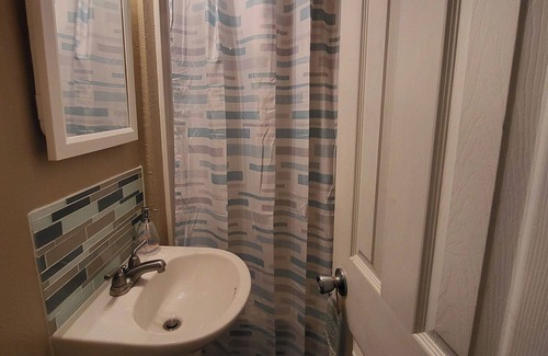 Kearney Cottage | Cozy Cottage Centrally Located