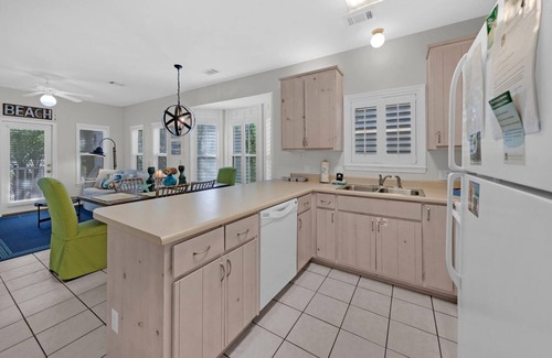 Santa Rosa Beach House | COZY Cottage ~ Close to the Beach ~ FREE GOLF!