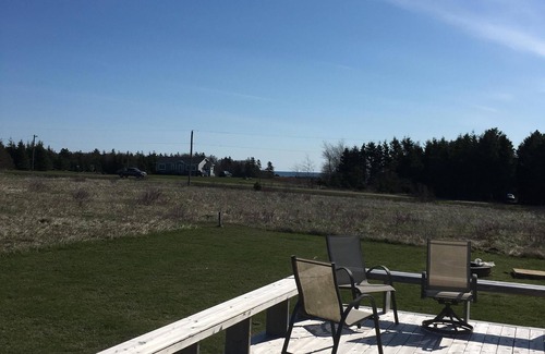 Sea View Cottage | Cozy Cottage Close to Fantastic Beach!