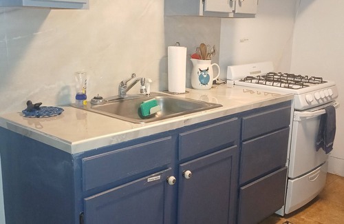 Salinas Apartment | Cozy Cottage Close to Heart of Salinas.