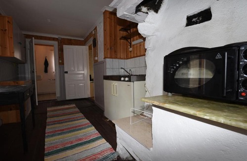 Alsterbro House | Cozy cottage close to nature in Alsterbo