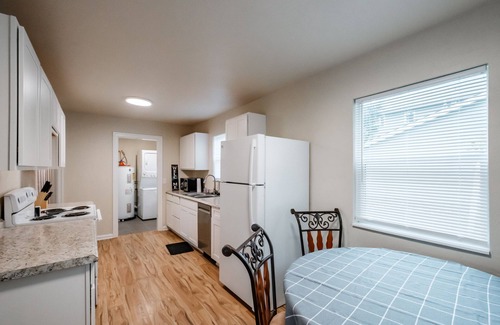 Corvallis House | Cozy Cottage - Close to OSU Campus