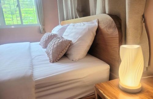 Suan Phueng House | Cozy Cottage Farm stay Suanphueng