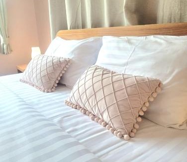 Suan Phueng House | Cozy Cottage Farm stay Suanphueng