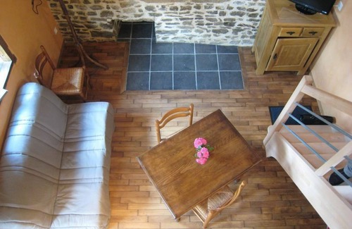 Saint-Pair-sur-Mer Cottage | Cozy Cottage for 2 Near Beach with Private Garden, Internet, and Baby Amenities