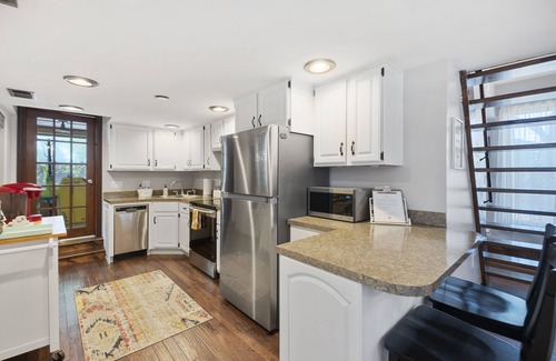 Rockledge Cottage | COZY COTTAGE-HISTORIC ROCKLEDGE-WALK TO RIVER