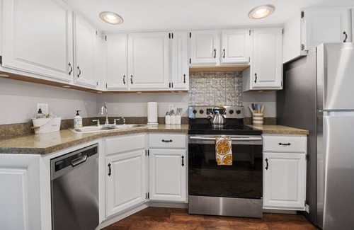 Rockledge Cottage | COZY COTTAGE-HISTORIC ROCKLEDGE-WALK TO RIVER