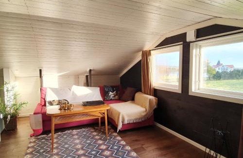 Lilla Edet O House | Cozy cottage in beautiful surroundings in Prassebo