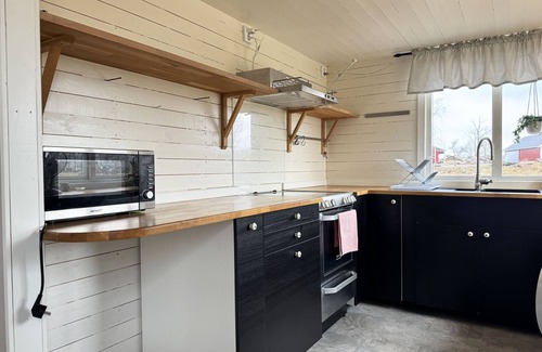 Lilla Edet O House | Cozy cottage in beautiful surroundings in Prässebo | SE08055