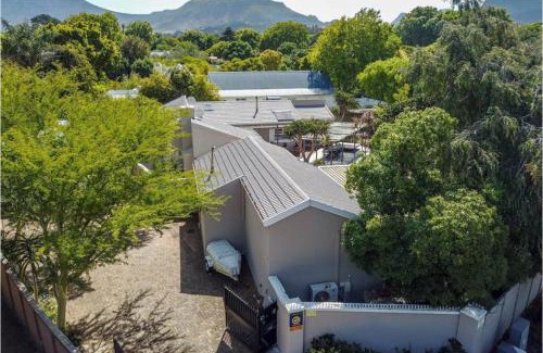 Constantia Apartment | Cozy Cottage in Constantia