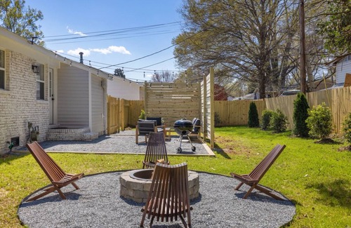 Cornelius Cottage | Cozy Cottage in Cornelius