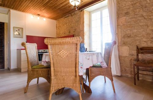 Peyzac-le-Moustier House | Cozy Cottage in Aquitaine with Private Swimming Pool