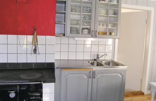 Hornbetan House | Cozy cottage is situated elevated and in a scenic, quiet environment.