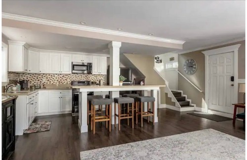 Cedar Glen House | Cozy Cottage -Large Deck, Lake Rights Close to the Lake & Village-Lake Arrowhead