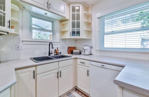 Lower Avenues House | Cozy Cottage Minutes from Downtown Salt Lake City!