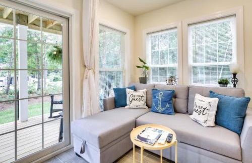 Southport House | Cozy Cottage Minutes to Downtown Southport!