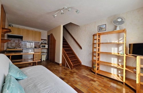 La Faute-sur-Mer House | Cozy Cottage Near Beach with Private Garden, Parking, and Pet-Friendly Option