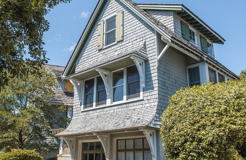 Bald Head Island House | Cozy cottage nestled in forest on BHI. Close to east beach and located in tranquil Sumners Crescent