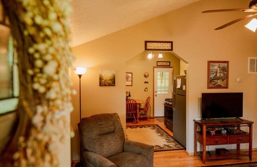 Vowinckel Cottage | Cozy Cottage near Cook Forest Park & ANF