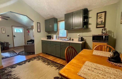 Vowinckel Cottage | Cozy Cottage near Cook Forest Park & ANF