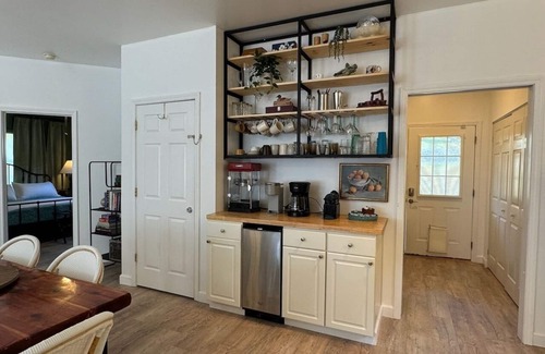 Albemarle House | Cozy Cottage near Lake Tillery, Uwharrie Forest. Bring boat or kayaks!