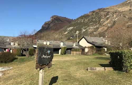 Aste-Beon Ski Chalet | Cozy cottage near Laruns, Ossau Valley, sleeps 6.