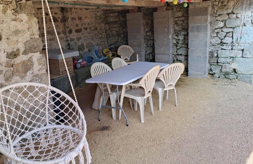 La Chabanne Cottage | Cozy Cottage Near Mountain Activities with WiFi, BBQ, and Family Amenities