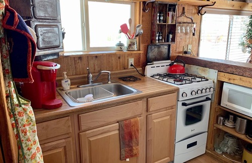 Steam Engine Meadows Cabin | Cozy Cottage Near Ski Lifts!
