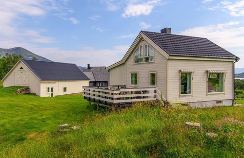 Stokmarknes House | Cozy cottage near the Lofoten Islands.