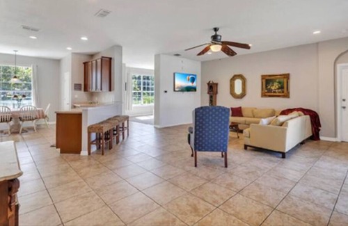 Kissimmee Cottage | Cozy Cottage near the Castle