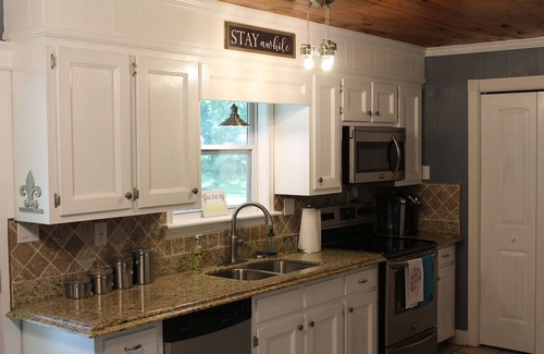 Lake Charles Cottage | Cozy Cottage near the lake (Big Lake, LA)