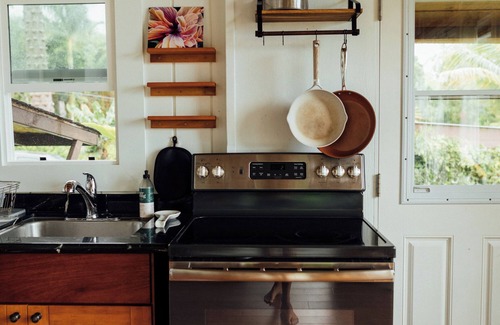 Hana Cottage | Cozy cottage nestled on our 5 acre Organic fruit farm