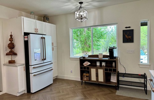 Mesa Cottage | Cozy Cottage on 10 Private Acres - Wildlife, Views & Creekside Calm