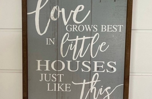 Stroh Cottage | Cozy Cottage On Beautiful Pretty Lake With a Boat