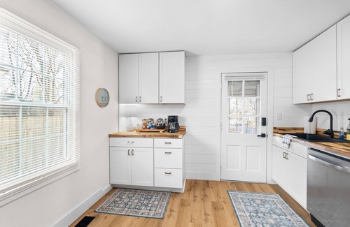 Lynchburg House | Cozy Cottage on Perrymont 2-bed house quick access to the universities & Mall