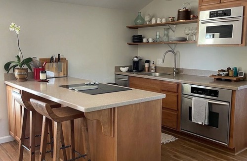Los Alamos Cottage | Cozy cottage on private four-acre property in charming Los Alamos