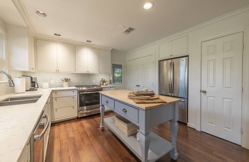 Columbus Cottage | Cozy cottage on the Colorado