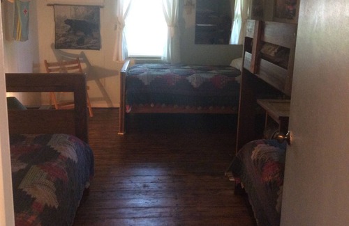 West Livingston Cottage | Cozy Cottage on Lake Livingston