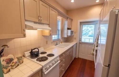 Steinhatchee Cottage | Cozy cottage ! Pet friendly ! Sleeps 4