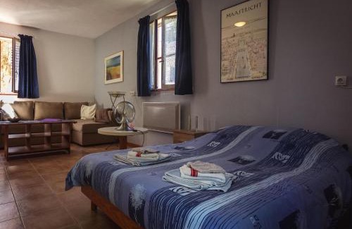 Vezac House | Cozy Cottage Retreat in Vézac, cleaning included