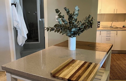 Klein Windhoek House | Cozy cottage, super spacious, home away from home, safe off street parking!
