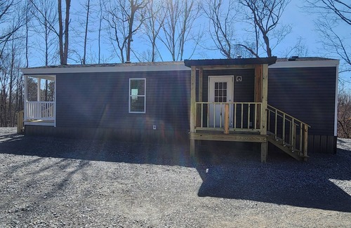 Springville Cottage | Cozy cottage w/1 bedroom, WiFi, AC in tranquil Springville close to boat ramps