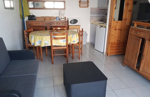 La Faute-sur-Mer House | Cozy Cottage with Pool, Near Beach - 5 Guests, Pet-Friendly