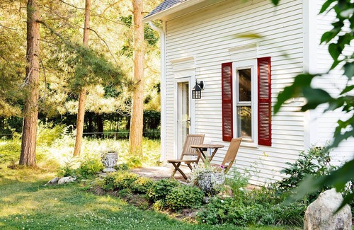 Cross Village Cottage | Cozy Cottage with Modern Conveniences
